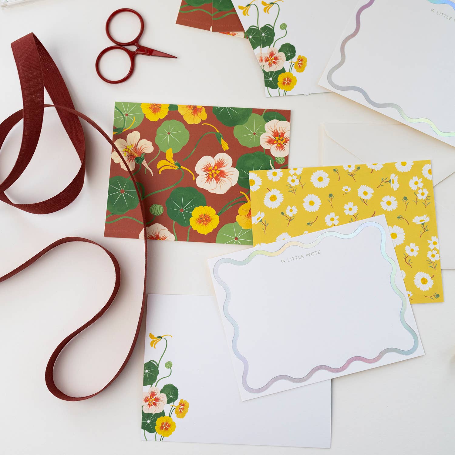 "A Little Note" Daisy Notecards | Set of 4